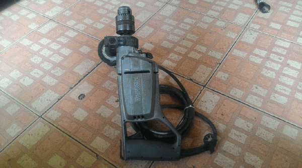 ขายด่วนสว่านเจาะกระแทก MAKITA 8416 4หุน(16mm.) 570W.