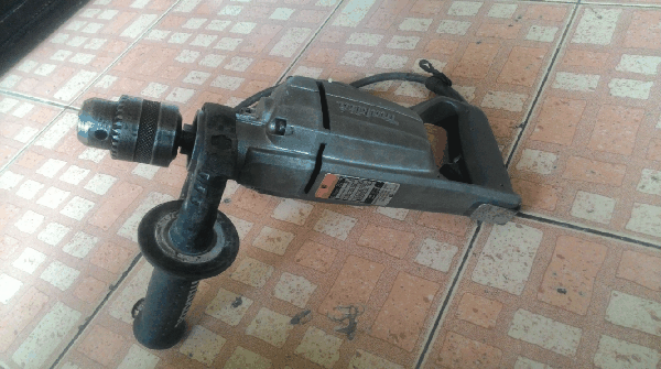 ขายด่วนสว่านเจาะกระแทก MAKITA 8416 4หุน(16mm.) 570W.