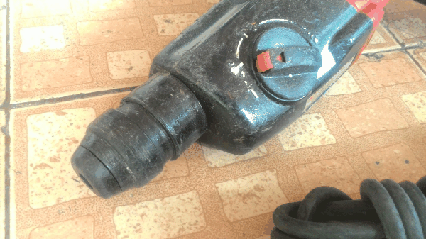 ขายสว่านโรตารี่ Milwaukee 3ระบบ 725W. เดินหน้า-ถอยหลัง.