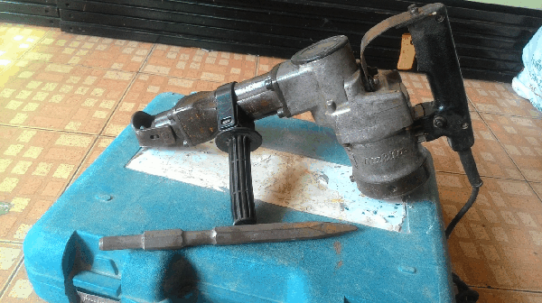 ขายด่วนสะกัดคอนกรีต MAKITA HM1201