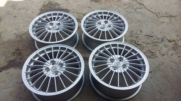 ขายล้อแม็ก yaris trd 16" สนใจติดต่อเล็กครับ 081-3747940