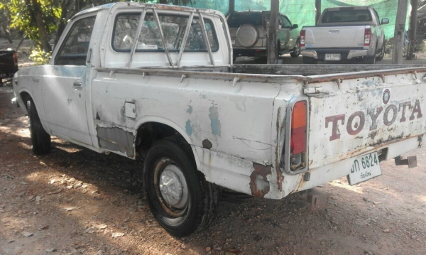 ขายโตโยต้า RN20 เบนซิน4เกียร์ 081 8844537 ขายโตโยต้า RN20 เบนซิน4เกียร์ 081 8844537