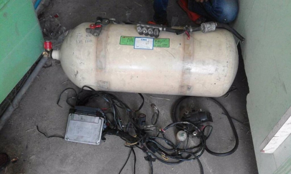 ขายโล๊ะ ๆ ชุดแก๊ส LPG,NGV,ตู้ทึบ , แม็กลายเนอร์ใหม่ๆ