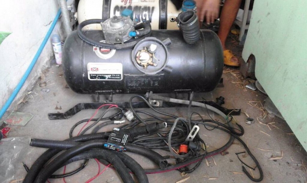 ขายโล๊ะ ๆ ชุดแก๊ส LPG,NGV,ตู้ทึบ , แม็กลายเนอร์ใหม่ๆ