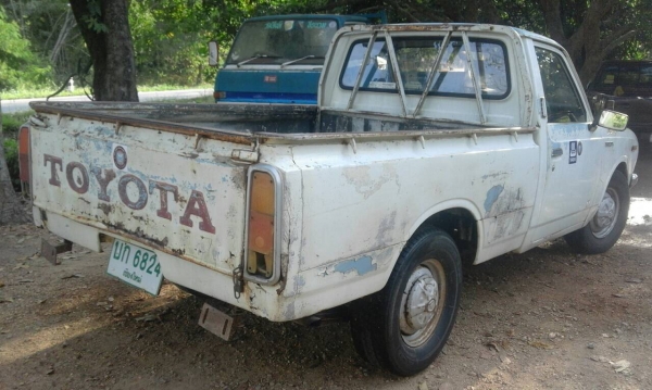 ขายโตโยต้า  RN20 เบนซิน4เกียร์  081 8844537