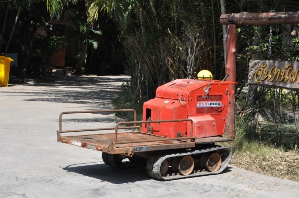 (ลดกระหน่ำ)ขายรถบรรทุก ตีนตะขาบyanmar PK50 8แรง ดีเซล มีเกียร์ สภาพ เดิมญี่ปุ่น อะเนคประสงค์ 19,000เท่านั้น!!