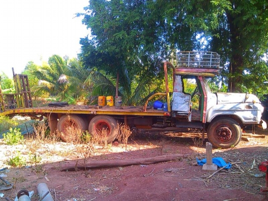 รถเกี่ยวพร้อมเทรนเลอร์