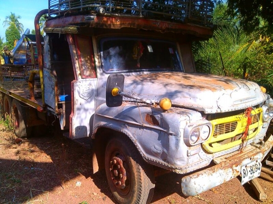 รถเกี่ยวพร้อมเทรนเลอร์