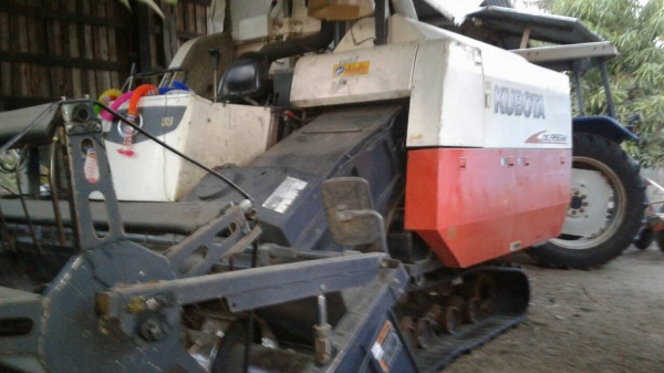 รถเกี่ยวDC95ทำงาน1000ชั่วโมง