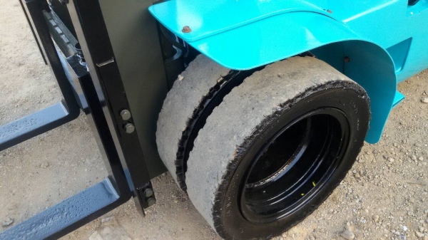 รถยก MITSUBISHI FD20 เครื่องดีเซล เกียร์ธรรมดา ล้อหน้าคู่ เสาสูง 4 เมตร ยกได้ 2 ตัน รถเก่าญี่ปุ่น สนใจติดต่อ จี๊ด 089-7949488 รถยก MITSUBISHI FD20 เครื่องดีเซล เกียร์ธรรมดา ล้อหน้าคู่ เสาสูง 4 เมตร ยกได้ 2 ตัน รถเก่าญี่ปุ่น สนใจติดต่อ จี๊ด 089-7949488