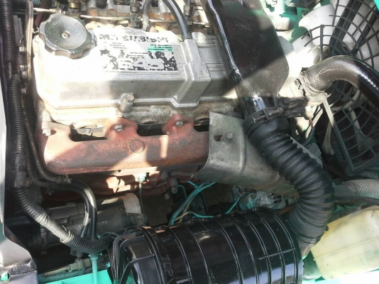 MITSUBISHI FD30-14Cรุ่นใหม่ ขนาด3ตัน เสาสูง4.70เมตร3ท่อน เกียร์ธรรมดา เครื่องยนต์ดีเซลS4Sยางตันใหม่4เส้น รถนอกสภาพสวยพร้อมใช้งาน