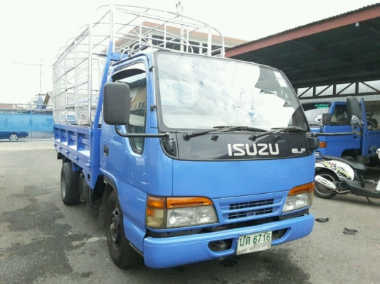 ขาย Isuzu NKR 4ล้อไม่ติดเวลา 88แรง ปี 04.
