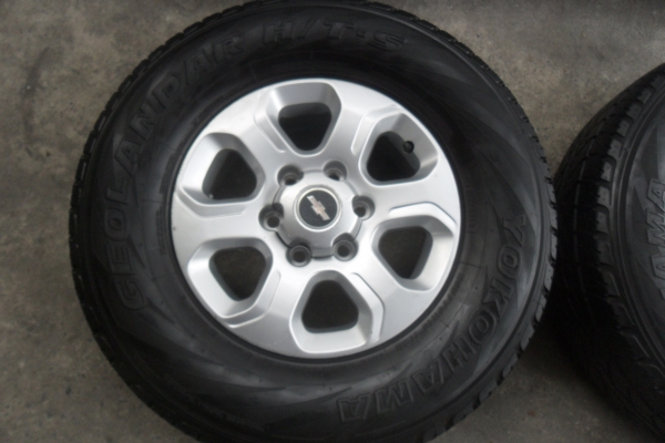 ล้อแม็ก16นิ้ว6รุ เชฟ พร้อมยาง สวยๆ 4 ล้อ ราคา 6900 บาท