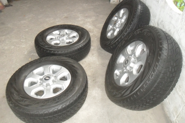 ล้อแม็ก16นิ้ว6รุ เชฟ พร้อมยาง สวยๆ 4 ล้อ ราคา 6900 บาท