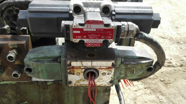 Sell>> ปั้มน้ำมันไฮดรอลิค NACHI Japan มอเตอร์ 3 HP. 380V. มาพร้อมวาล์วคอนโทรลไฟฟ้า AC 220V. สวยสดนอกเดิมๆไม่ทำ