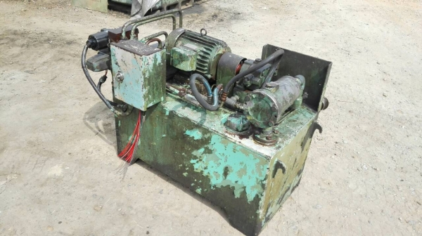 Sell>> ปั้มน้ำมันไฮดรอลิค NACHI Japan มอเตอร์ 3 HP. 380V. มาพร้อมวาล์วคอนโทรลไฟฟ้า AC 220V. สวยสดนอกเดิมๆไม่ทำ