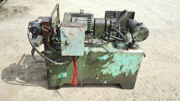 Sell>> ปั้มน้ำมันไฮดรอลิค NACHI Japan มอเตอร์ 3 HP. 380V. มาพร้อมวาล์วคอนโทรลไฟฟ้า AC 220V. สวยสดนอกเดิมๆไม่ทำ