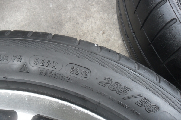 ล้อแม็ก17นิ้ว4รู100/114 พร้อมยาง สวยๆ 4 ล้อ ราคา 6750 บาท