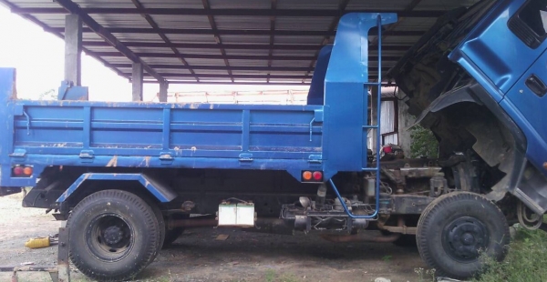 ISUZU DECA 195 HP 6HE1 หกล้อดั๊มพ์ กระบะดั๊มพ์เหล็ก 5 ตันความยาว 3.60 เมตรสภาพสวยพร้อมบรรทุกหนักได้เลย ภายในเก๋งคอนโซลสวยครบ พวงมาลัยเพาเวอร์ ระบบเบรคทริ๊ปฟี้ครบครัน ช่วงล่างคัชซีไม่บวม ยาง 8.25 ขอบ 16 สภาพดีพร้อมใช้งาน เอกสารทะเบียนครบ ราคาต่อรองได้ครับ