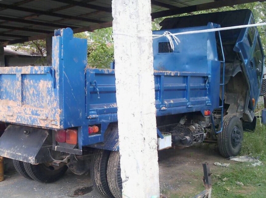 ISUZU DECA 195 HP 6HE1 หกล้อดั๊มพ์ กระบะดั๊มพ์เหล็ก 5 ตันความยาว 3.60 เมตรสภาพสวยพร้อมบรรทุกหนักได้เลย ภายในเก๋งคอนโซลสวยครบ พวงมาลัยเพาเวอร์ ระบบเบรคทริ๊ปฟี้ครบครัน ช่วงล่างคัชซีไม่บวม ยาง 8.25 ขอบ 16 สภาพดีพร้อมใช้งาน เอกสารทะเบียนครบ ราคาต่อรองได้ครับ