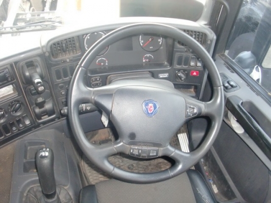 SCANIA  380  แรง ปี  56  เกียร์ธรรมดา  แหนบ    ราคา  2,450,000  บาท
