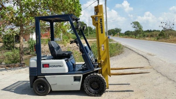 ขายด่วนรถยกKOMATSU FG15-15ยก1.5ตันเสาสูง3เมตรเกียรออโต้แรงเร่วดียางตัน4เส้นรถนอกนำเข้ายังไม่เคยใช้งานในเมืองไทยเลย=รุ่นใหม่ขายถูกๆๆ