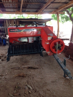 ขายเครื่องอัดฟาง Kubota ออกมาได้ 6 เดือน สภาพใหม่มาก