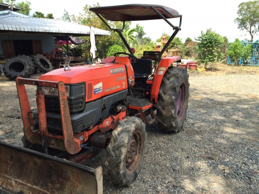 ขายรถตามสภาพ L4508 ใบดันหน้า รถสวยเดิมใช้งานอยู่ ขายรถตามสภาพ L4508 ใบดันหน้า รถสวยเดิมใช้งานอยู่