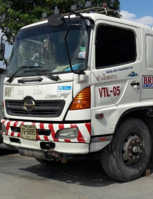 สิบล้อ FG1J212ปี50บรรทุกน้ำมัน 20,000ลิต ช่วงยาวตัวรถ 7.50ม สภาพดีสวยเดิมๆพร้อมใช้งาน ท่ะเบียนพร้อมโอน