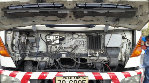 สิบล้อ FG1J212ปี50บรรทุกน้ำมัน 20,000ลิต ช่วงยาวตัวรถ 7.50ม สภาพดีสวยเดิมๆพร้อมใช้งาน ท่ะเบียนพร้อมโอน