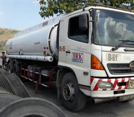 สิบล้อ FG1J212ปี50บรรทุกน้ำมัน 20,000ลิต ช่วงยาวตัวรถ 7.50ม สภาพดีสวยเดิมๆพร้อมใช้งาน ท่ะเบียนพร้อมโอน