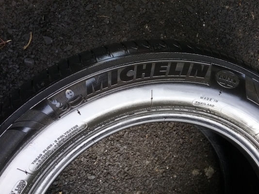 ยางMICHELIN 215 60R16 ปี2014 สภาพสวยดอกเยอะคุ้มสุดๆ