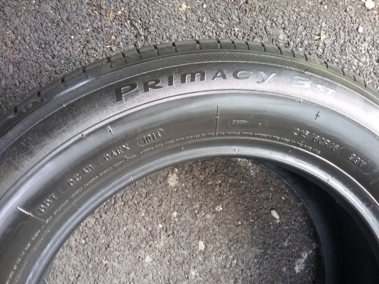 ยางMICHELIN 215 60R16 ปี2014 สภาพสวยดอกเยอะคุ้มสุดๆ