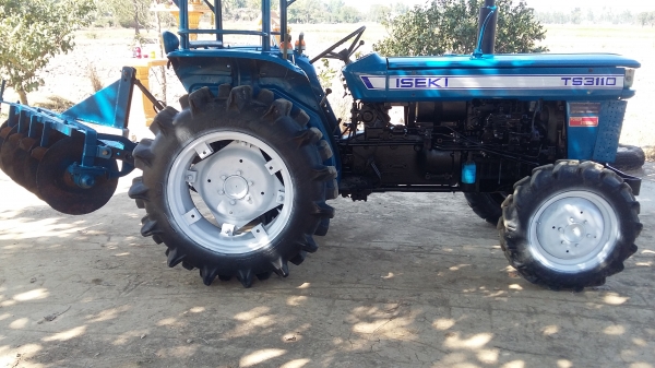 จัดส่งพี่ จ.เชียงรายครับ ขายรถไถอิซากิ TS3110(31แรง) 4&times;4 โฟวิน(2เพลา)พร้อมผาน5 พร้อมใช้งาน