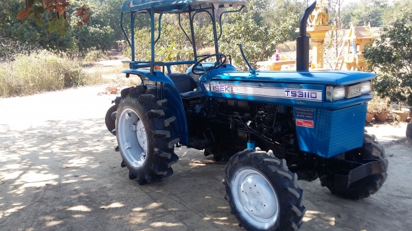 จัดส่งพี่ จ.เชียงรายครับ ขายรถไถอิซากิ TS3110(31แรง) 4&times;4 โฟวิน(2เพลา)พร้อมผาน5 พร้อมใช้งาน