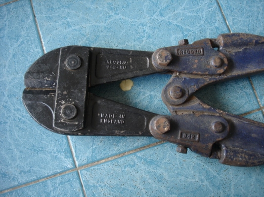 กรรไกรตัดเหล็กเส้น Record 942 made in England กรรไกรตัดเหล็กเส้น Record 942 made in England