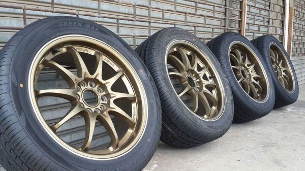 CE28 ขอบ 17 5รู114 หน้า 7.5 หลัง 8.5 พร้อมยางสวยๆปี14 CE28 ขอบ 17 5รู114 หน้า 7.5 หลัง 8.5 พร้อมยางสวยๆปี14