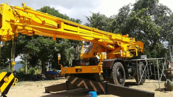 รับซ่อมรถเครน เราบริการซ่อมทั้งในพื้นที่และนอกพื้นที่