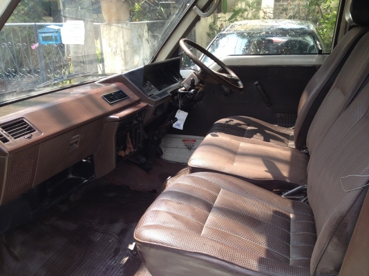 ขายรถตู้ TOYATA HAICE เครื่่อง 2 L เดิมๆ รถใช้เรือนจำ   ปกติทุกระบบ