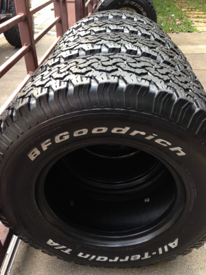 ยาง All BF goodrich 265 75 16 ปลายปี11 ดอกเต็ม ใช้กันยาว ราคาไม่แพง