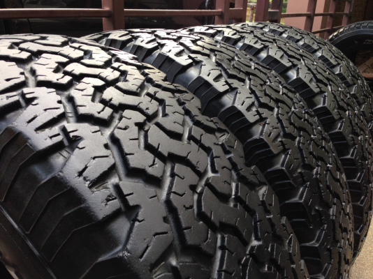 ยาง All BF goodrich 265 75 16 ปลายปี11 ดอกเต็ม ใช้กันยาว ราคาไม่แพง