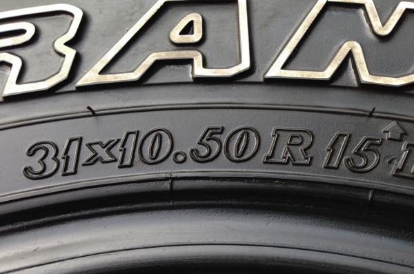 ยาง All Dunlop 31 10.5 R15 ดอกเต็ม ไม่มีปะ ใช้กันยาว ราคาไม่แพง