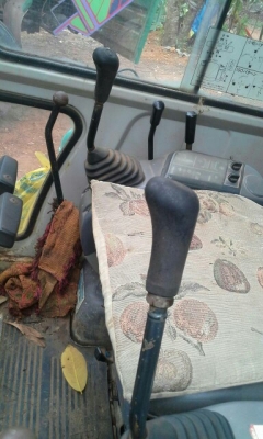 ขายด่วน  Kumatsu pc30-7 ตู้แอร์ ขายด่วนลดเหลือ 350,000