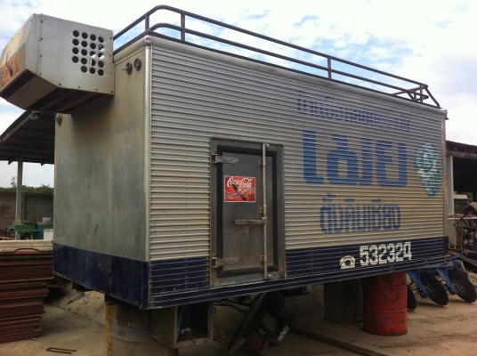 ตู้เย็นสแตนเลส พร้อมเครื่องทำความเย็น เสียบไฟฟ้า พร้อมใช้ สวยๆ พร้อมใช้ กว้าง 2.10 เมตร ยาว 4.20 เมตร