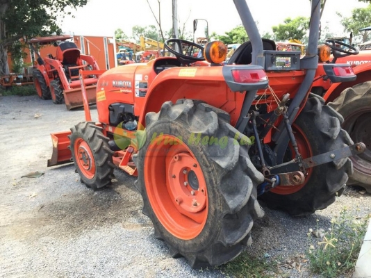 ขายรถไถมือสองคะ KUBOTA รุ่น L3008 พร้อมใบดันหน้า ขายรถไถมือสองคะ KUBOTA รุ่น L3008 พร้อมใบดันหน้า