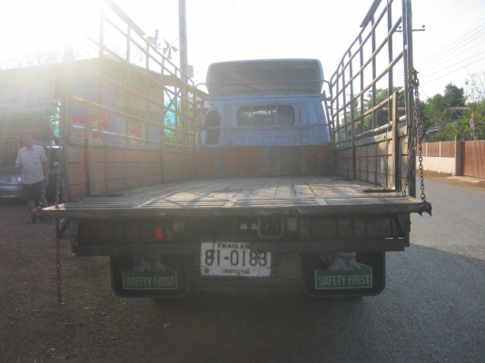 รถ6ล้อ  NPR 120แรงปี40ฝาขาว