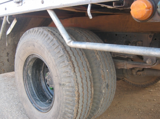 รถ6ล้อ  NPR 120แรงปี40ฝาขาว