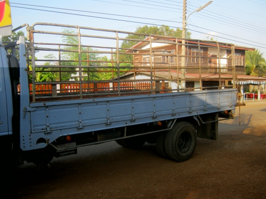 รถ6ล้อ  NPR 120แรงปี40ฝาขาว