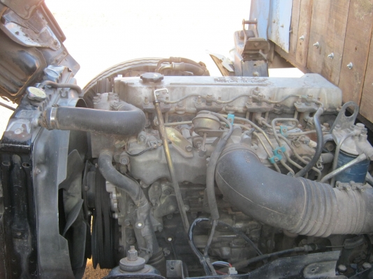 รถ6ล้อ  NPR 120แรงปี40ฝาขาว