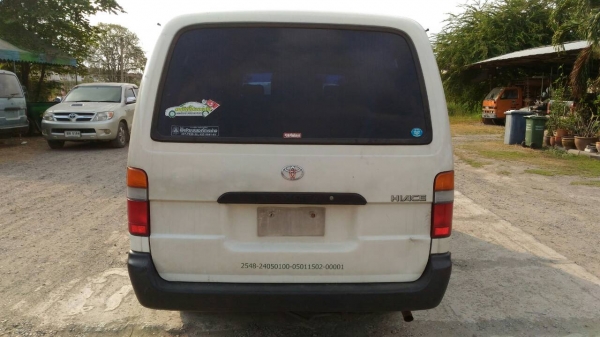 รถตู้ Toyota Hiace รถตู้ Toyota Hiace